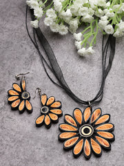 Floral Paper Quilling Necklace & Earrings