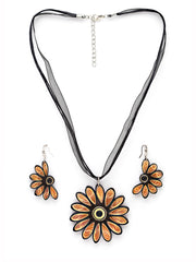 Floral Paper Quilling Necklace & Earrings