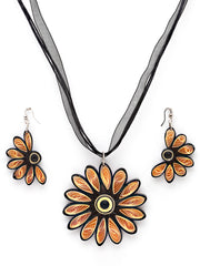 Floral Paper Quilling Necklace & Earrings